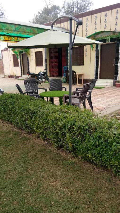 Radha Krishna Dham Villa Vrindāvan Exterior photo